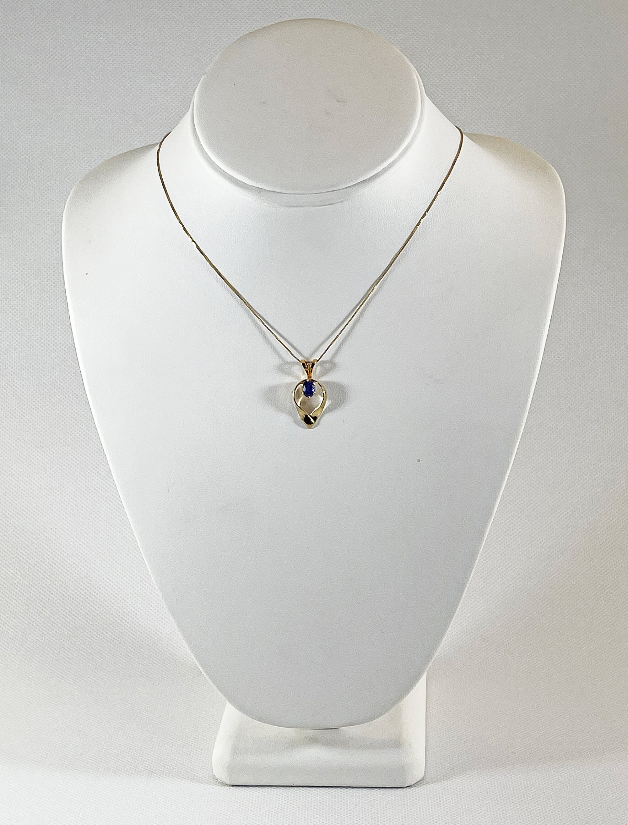 Cole Sheckler Necklace - Ceylon Sapphire Hug Pendant in 14kt Yellow Gold