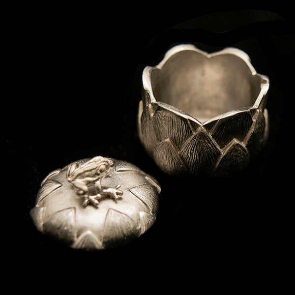 Table Art - Lotus Frog Box