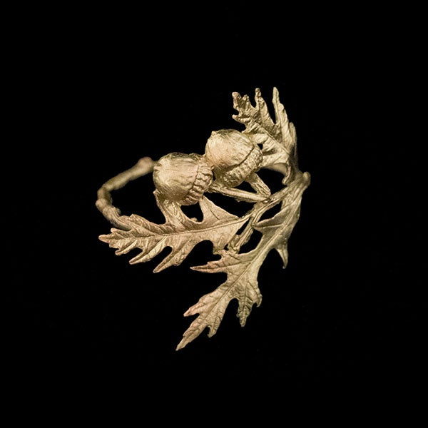 Table Art - Oak Leaf & Acorn Napkin Ring